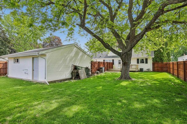 1415 Church Street, Janesville, WI 53548
