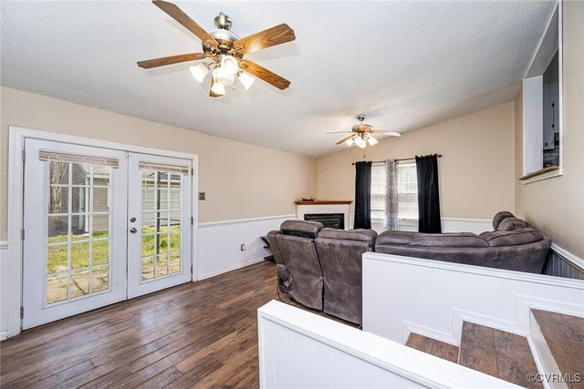 21141 Warren Ave, Petersburg, VA 23803