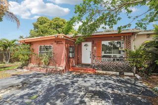 1611 NE 42nd Ct, Pompano Beach, FL 33064