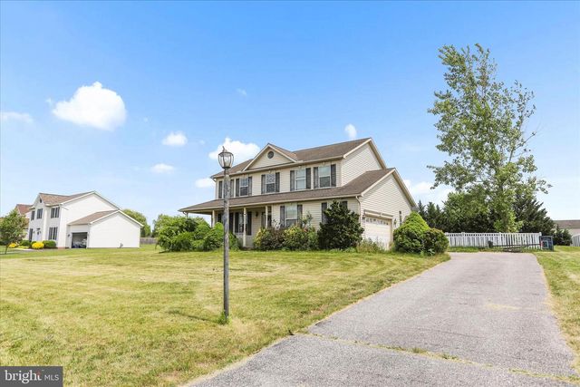51 STONYBROOK LN, New Oxford, PA 17350