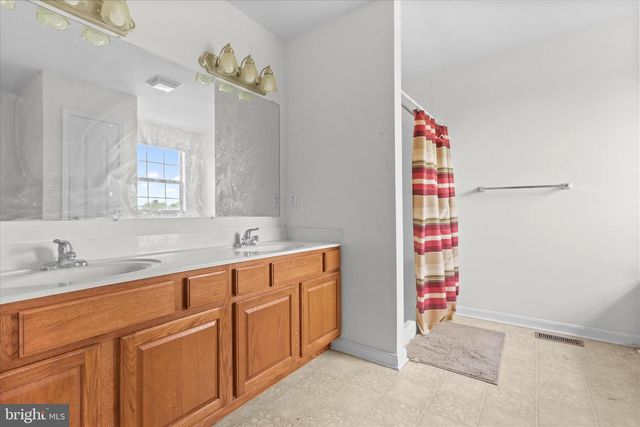 51 STONYBROOK LN, New Oxford, PA 17350