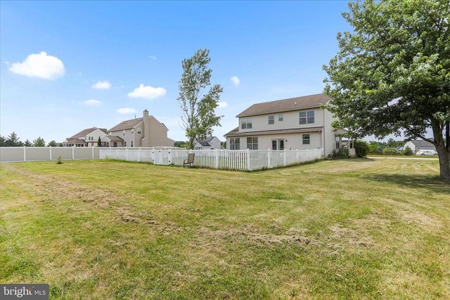 51 STONYBROOK LN, New Oxford, PA 17350