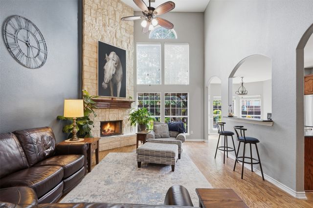 9117 Silsby Drive, Fort Worth, TX 76244