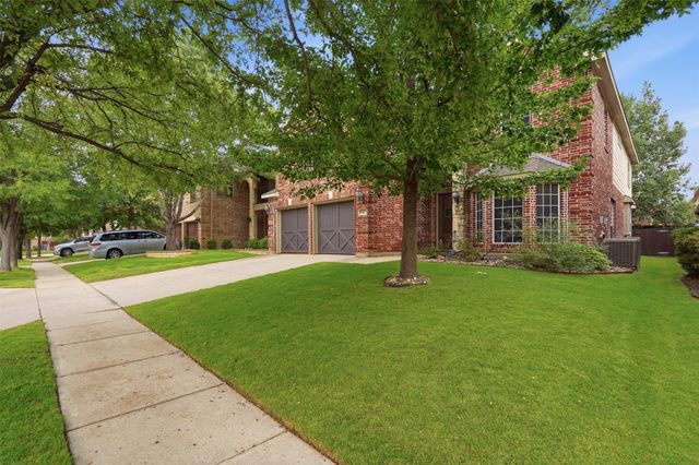 9117 Silsby Drive, Fort Worth, TX 76244
