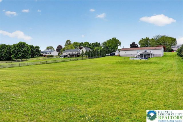 544 Bauer Road, Moore Twp, PA 18014