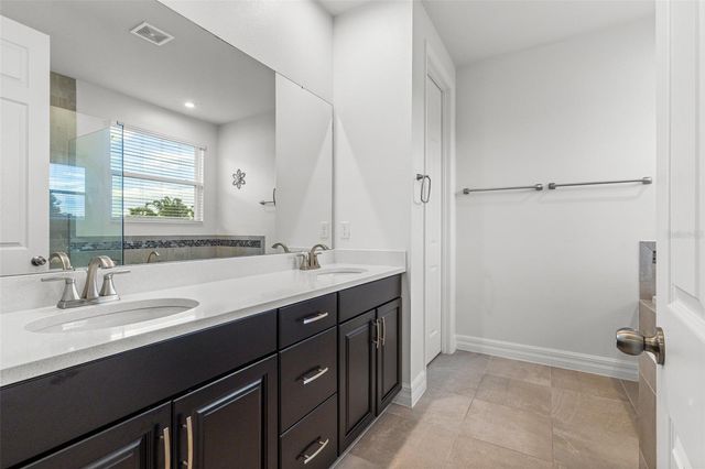 9434 LAUNCH POINT ROAD, Orlando, FL 32832