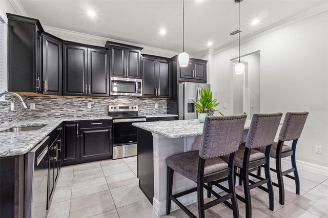 9434 LAUNCH POINT ROAD, Orlando, FL 32832