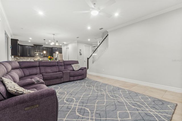 9434 LAUNCH POINT ROAD, Orlando, FL 32832