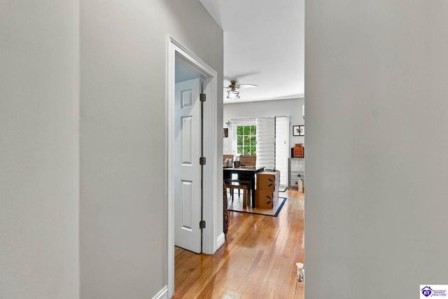 4215 Woodmont Park Lane, Louisville, KY 40245
