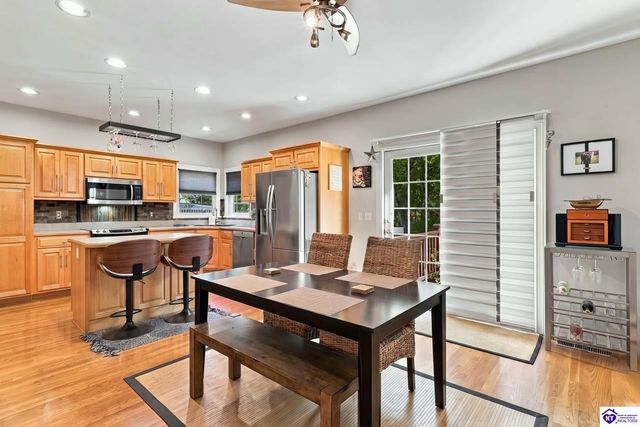 4215 Woodmont Park Lane, Louisville, KY 40245