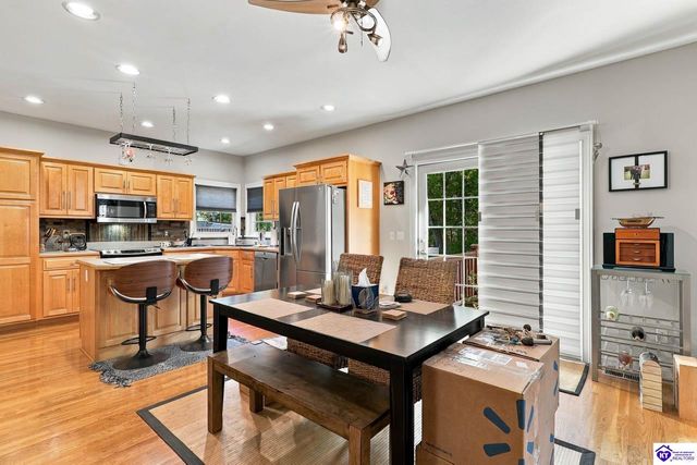 4215 Woodmont Park Lane, Louisville, KY 40245
