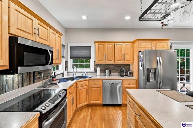 4215 Woodmont Park Lane, Louisville, KY 40245