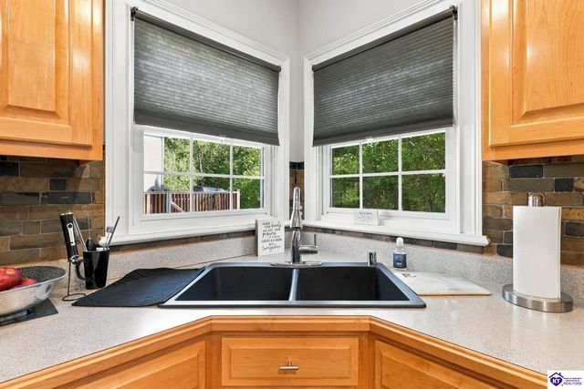 4215 Woodmont Park Lane, Louisville, KY 40245