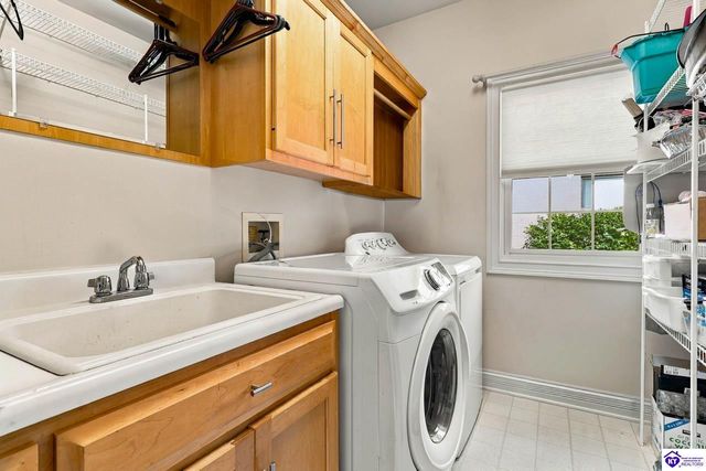 4215 Woodmont Park Lane, Louisville, KY 40245