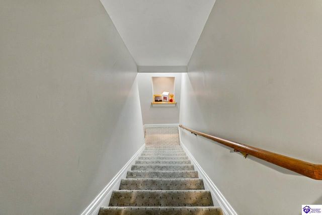 4215 Woodmont Park Lane, Louisville, KY 40245