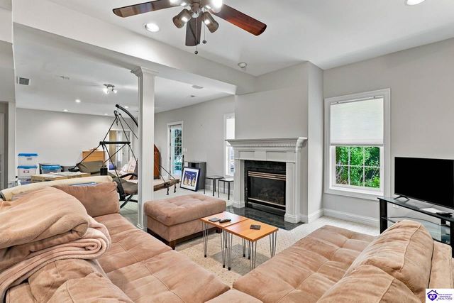 4215 Woodmont Park Lane, Louisville, KY 40245