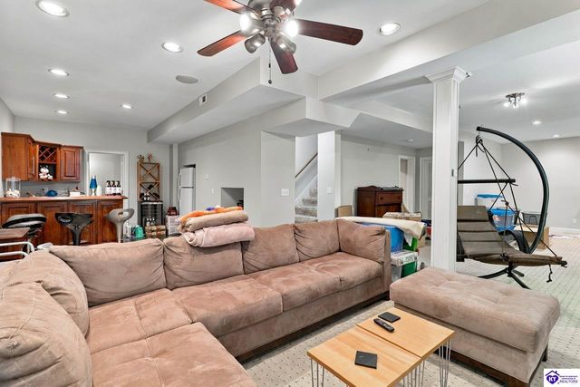 4215 Woodmont Park Lane, Louisville, KY 40245