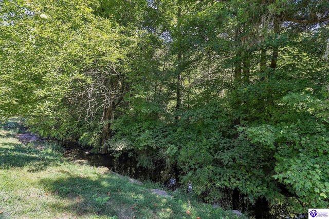 4215 Woodmont Park Lane, Louisville, KY 40245