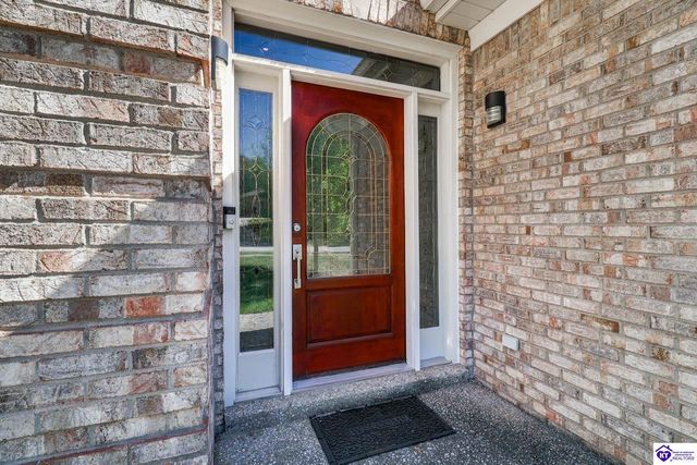 4215 Woodmont Park Lane, Louisville, KY 40245