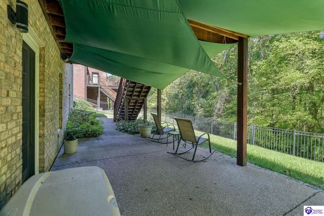 4215 Woodmont Park Lane, Louisville, KY 40245