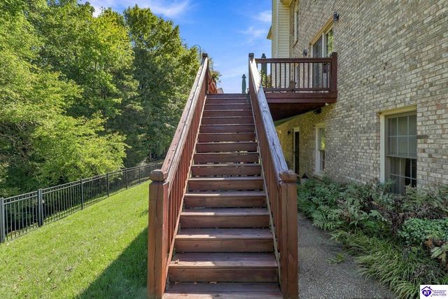 4215 Woodmont Park Lane, Louisville, KY 40245