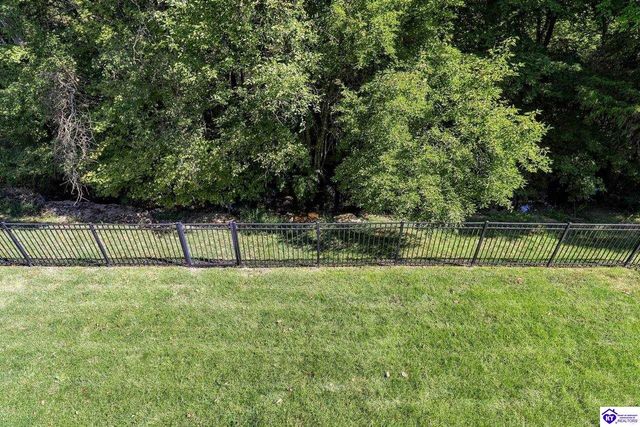 4215 Woodmont Park Lane, Louisville, KY 40245