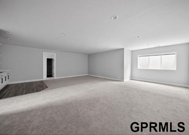 911 N 107Th Street, Lincoln, NE 68527