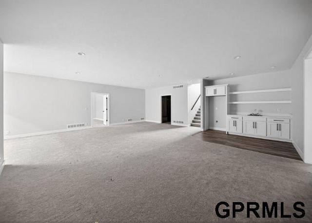 911 N 107Th Street, Lincoln, NE 68527