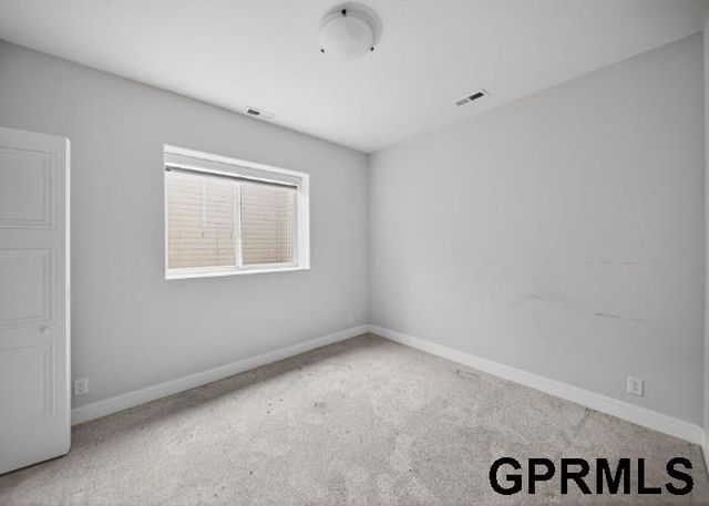 911 N 107Th Street, Lincoln, NE 68527