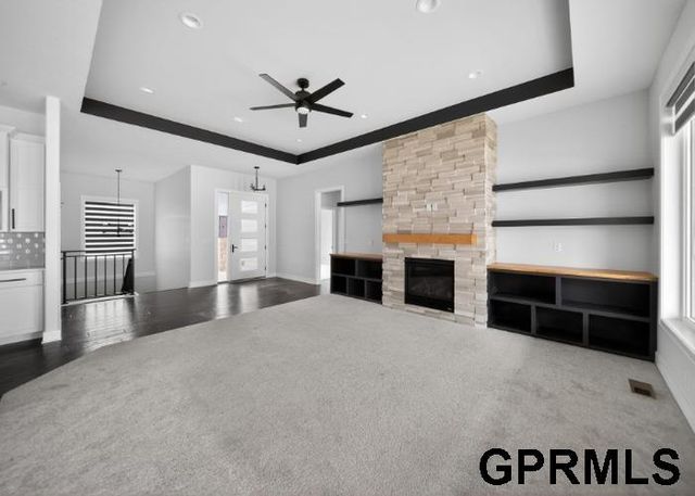 911 N 107Th Street, Lincoln, NE 68527