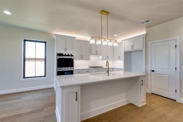 19409 S Country Drive, Edmond, OK 73012