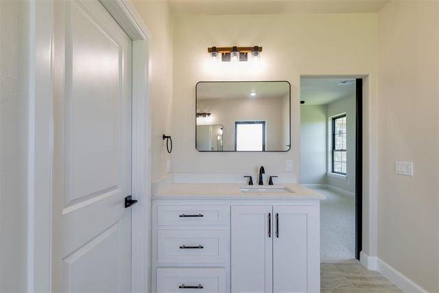 19409 S Country Drive, Edmond, OK 73012