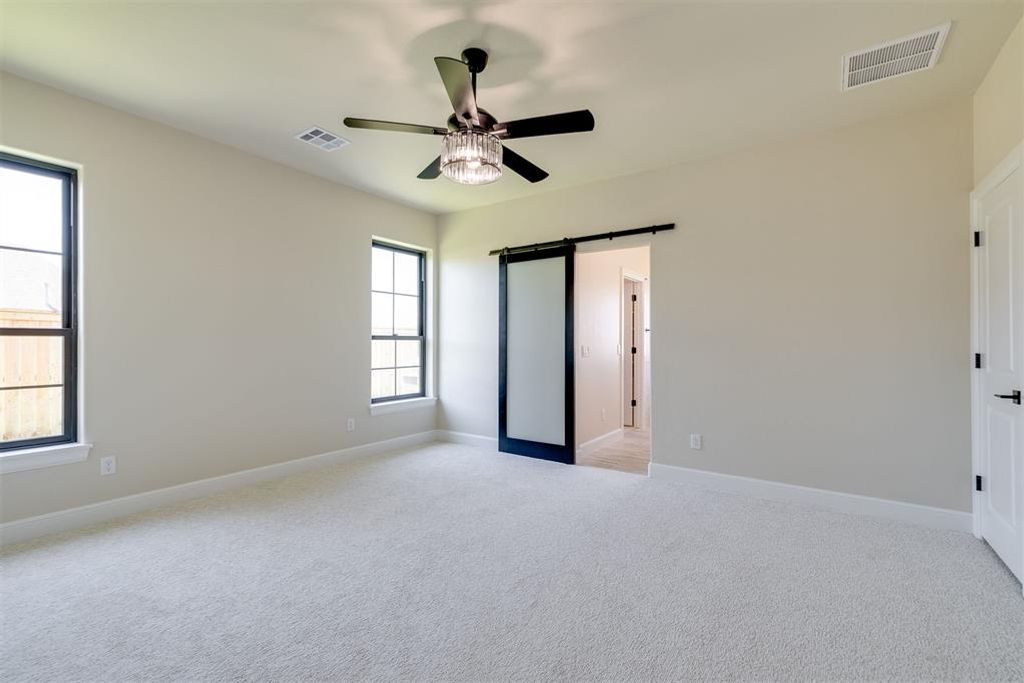 Image 26 of property listing at 19409 S Country Drive, Edmond, OK 73012