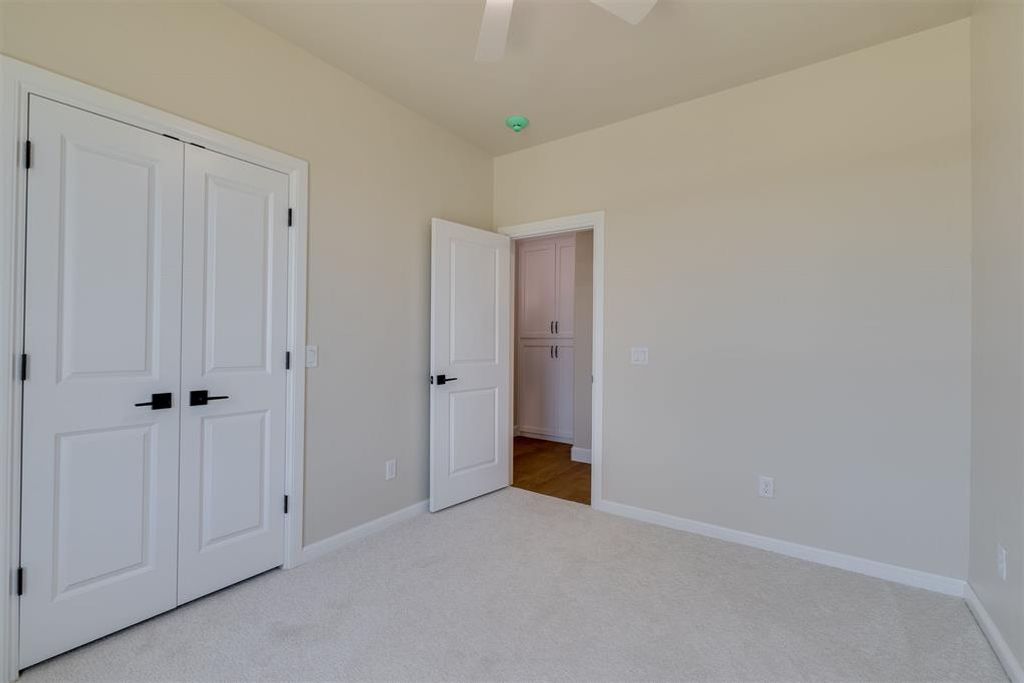 Image 38 of property listing at 19409 S Country Drive, Edmond, OK 73012