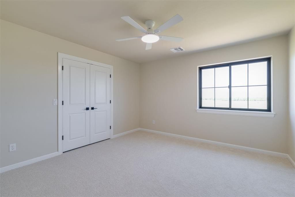 Image 44 of property listing at 19409 S Country Drive, Edmond, OK 73012