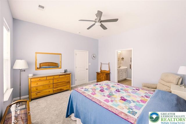 8071 Schaefer Crest, Upper Macungie Twp, PA 18031