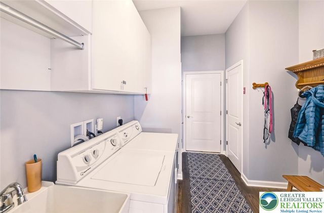 8071 Schaefer Crest, Upper Macungie Twp, PA 18031