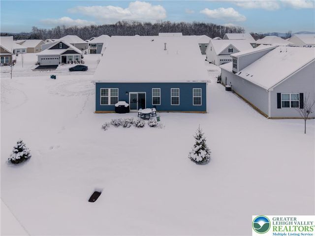 8071 Schaefer Crest, Upper Macungie Twp, PA 18031