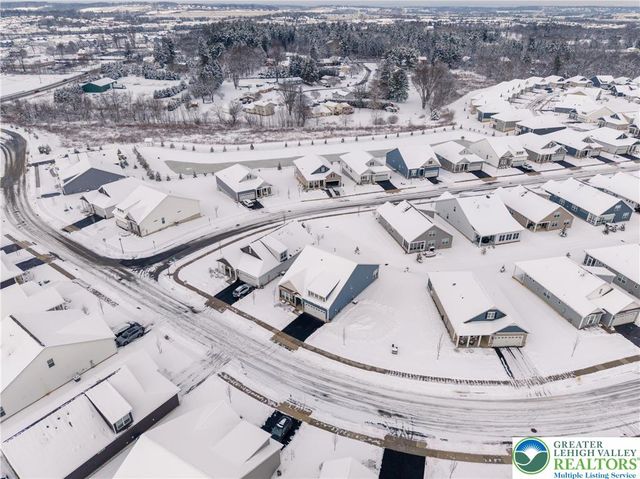 8071 Schaefer Crest, Upper Macungie Twp, PA 18031