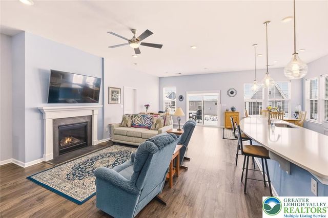 8071 Schaefer Crest, Upper Macungie Twp, PA 18031