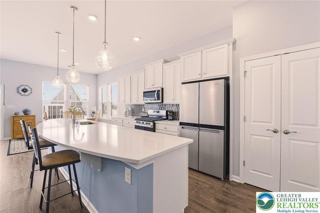 8071 Schaefer Crest, Upper Macungie Twp, PA 18031