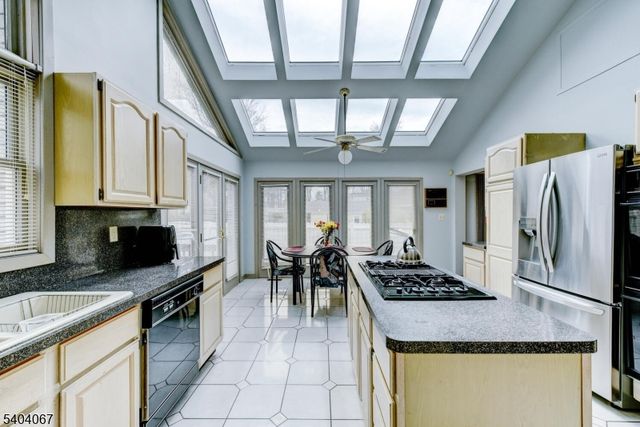 6 Keen Ln, Edison Twp., NJ 08820
