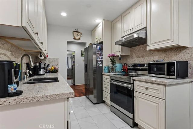 7300 Franklin Avenue 449, Los Angeles, CA 90046