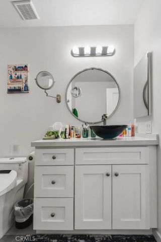 7300 Franklin Avenue 449, Los Angeles, CA 90046