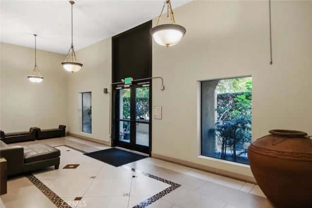 7300 Franklin Avenue 449, Los Angeles, CA 90046