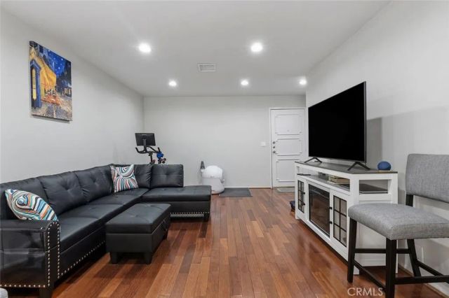 7300 Franklin Avenue 449, Los Angeles, CA 90046