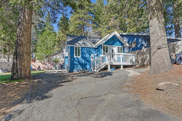 2538 Palo Alto Way, Running Springs, CA 92382