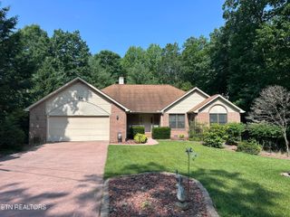 104 Flossmoor Circle, Crossville, TN 38558