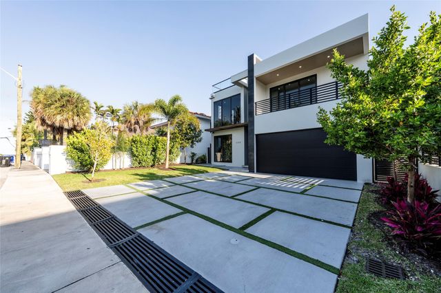 3304 NE 14th Ct, Fort Lauderdale, FL 33304