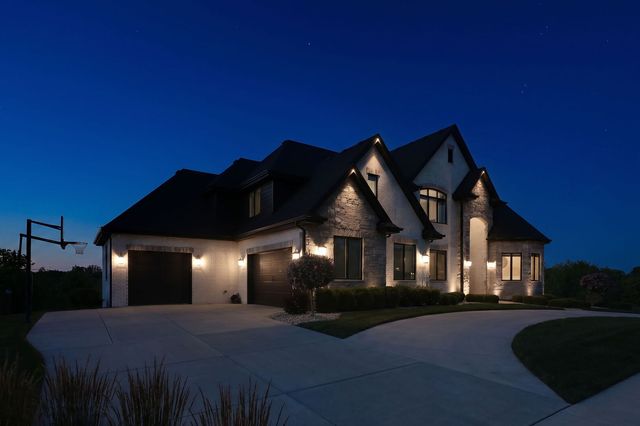 11022 Fawn View Circle, Orland Park, IL 60467
